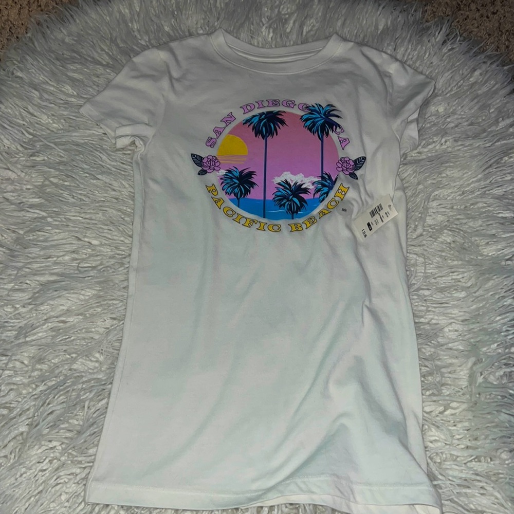 classic crew Aeropostale t shirt